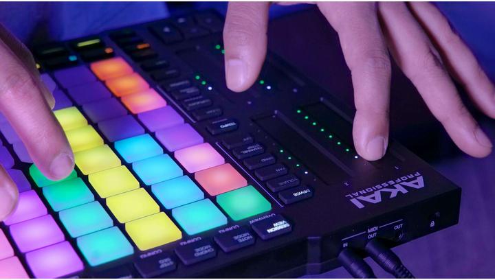 Actual product image Akai APC 64 (Controller)