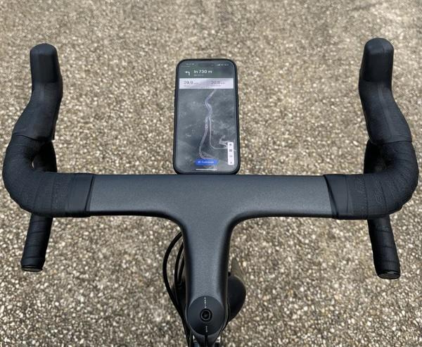 Immagine prodotto Feschd Universal Bundle Aero Handyhalterung fürs Fahrrad