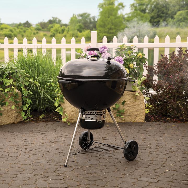 Actual product image Weber Barbecue Charcoal Master Touch E