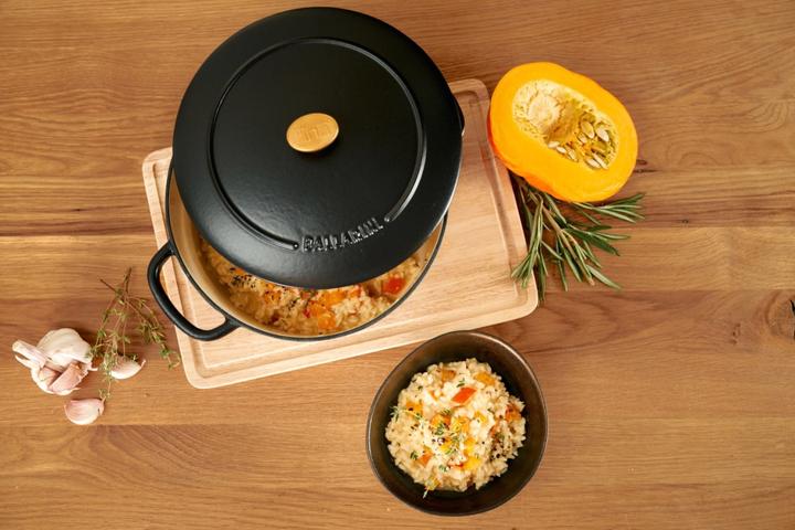 Actual product image Ballarini Cocotte BELLAMONTE 20 cm round 2.5 litre cast iron roaster black (20 cm, Casserole + Stewpot, Cast iron)