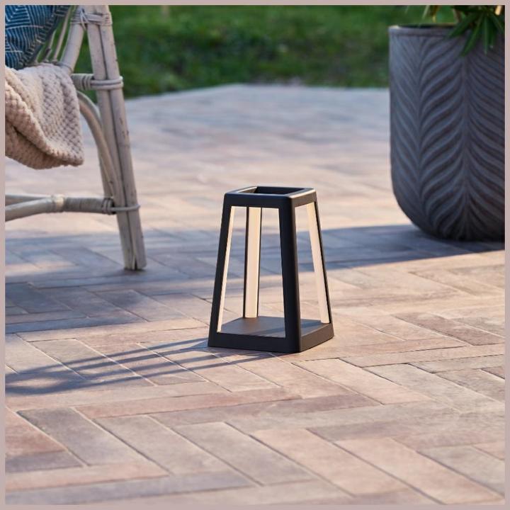 Productafbeelding Lexon Draagbare lantaarn met QI (100 lm)