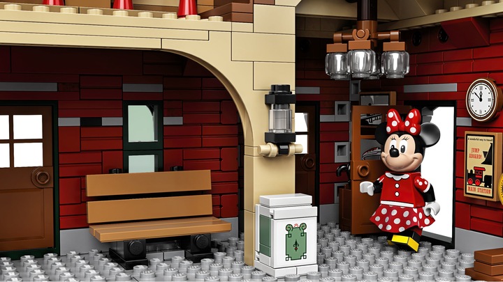Image du produit LEGO Train Disney avec gare (71044, LEGO difficiles à trouver)