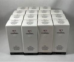 Image du produit Chanel Fond De Teint Revitalisant Donne De L'éclat - Hydrate - Protège 30ml (Marron)