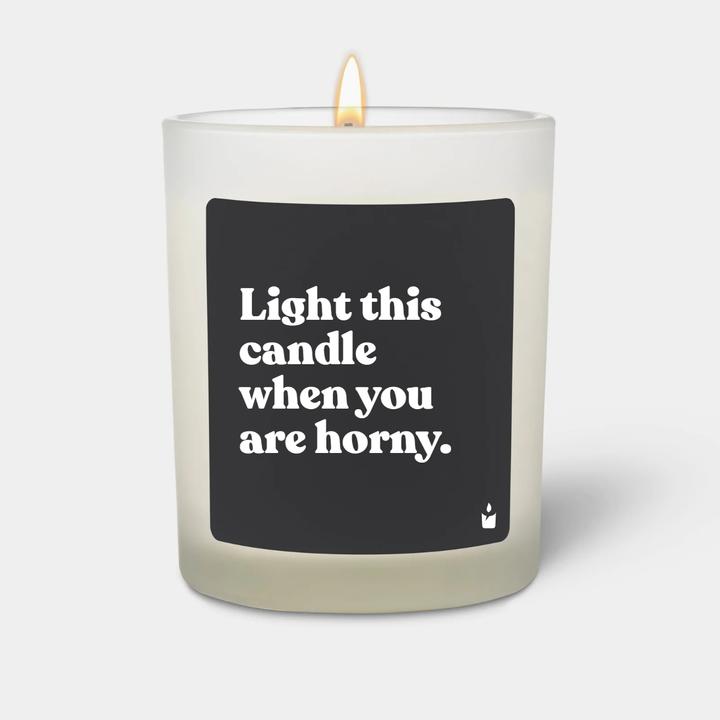 Image du produit Chatty Candles Bougie parfumée Woody Light this candle when you miss us.
