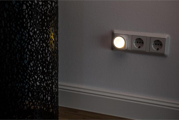 Actual product image Müller Licht LED Sensor Night Light 1W 2 lm 2700 K warm white Apollo white with twilight sensor