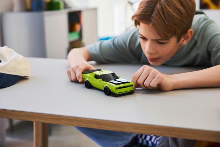 Actual product image LEGO Dodge Challenger SRT Hellcat Sportwagen (77237, LEGO Speed Champions)