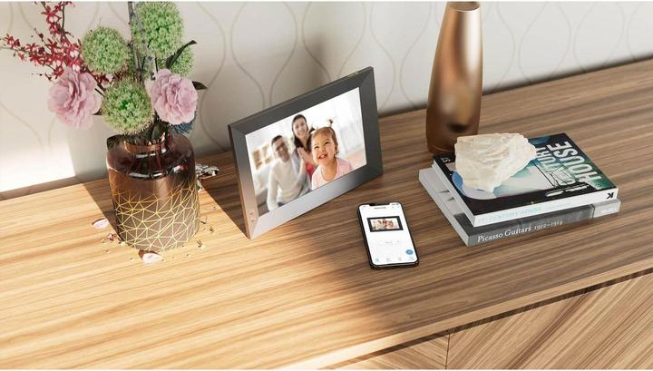 Actual product image Nixplay Smart digital photo frame (10.10", 1280 x 800 pixels)