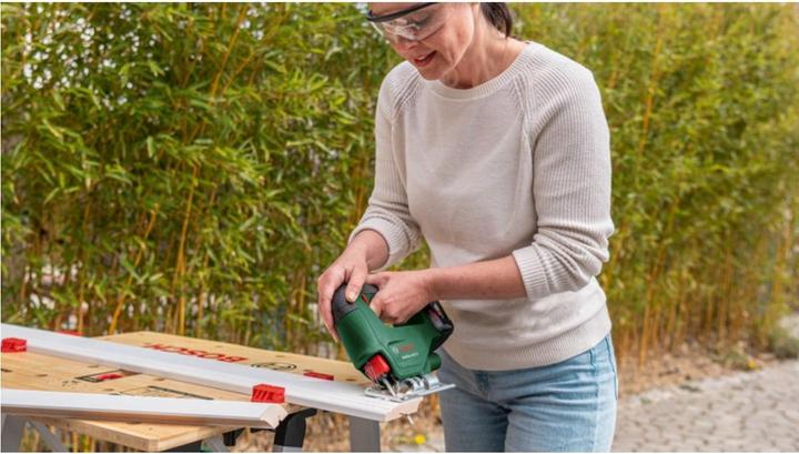 Produktbild Bosch Home & Garden EasySaw 18V-70