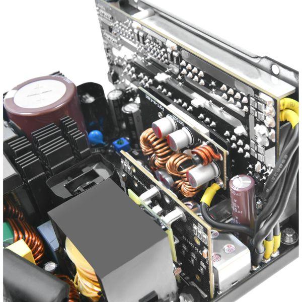 Produktbild Thermaltake Toughpower TF3 1300W (1300 W)