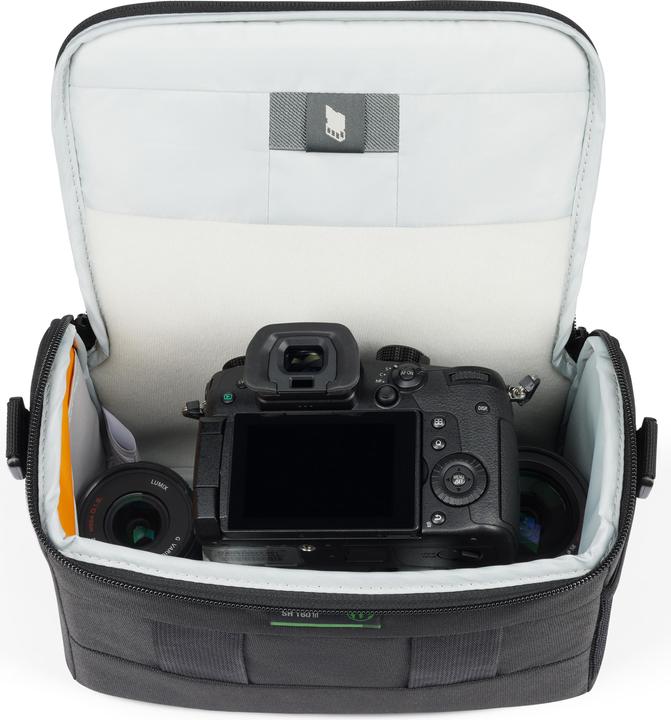 Actual product image Lowepro Adventura SH 160 III Green Line (Camera shoulder bag, 4 l)