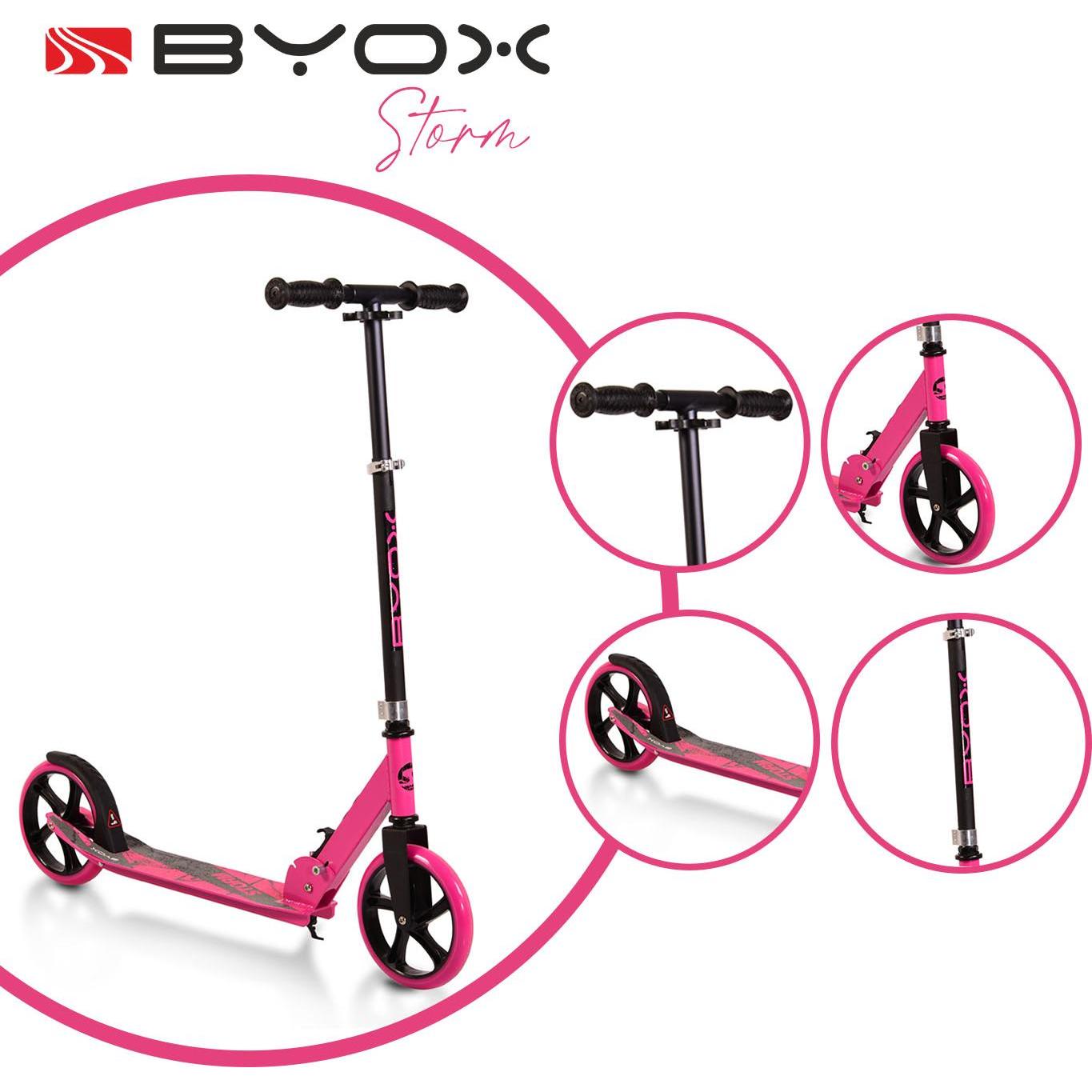 Thumbnail - Moni, Scooter