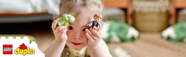 Image du produit LEGO Éruption du T. Rex et du Triceratops (10939)