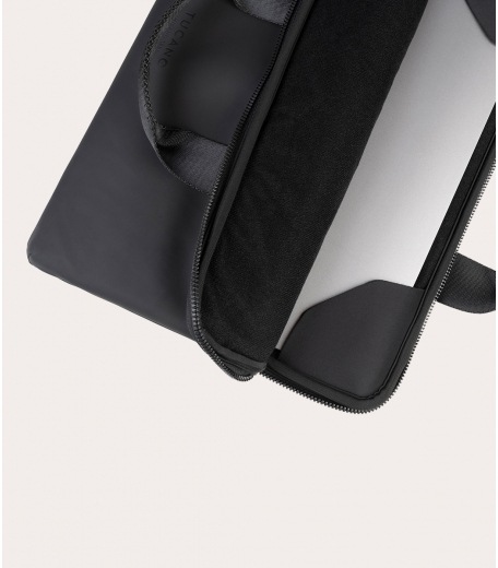 Immagine prodotto Tucano Gommo Slim Case per Apple MacBook Pro 15 e 16 Black Notebook fino a 16 anni (15.59", Apple)