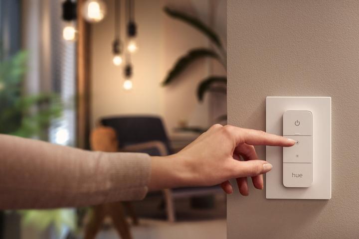 Actual product image Philips Hue White Starter Set (E27, 9.50 W, 1055 lm, 3 x, F)
