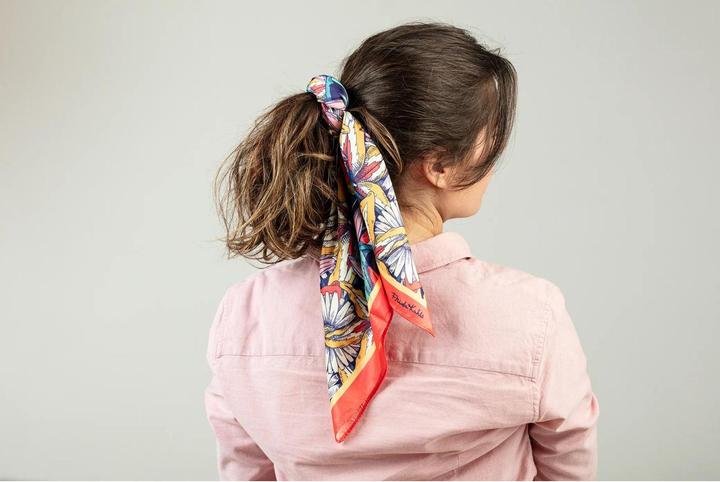 Actual product image Clairefontaine Frida Kahlo, Satin Scarf 70x70 cm