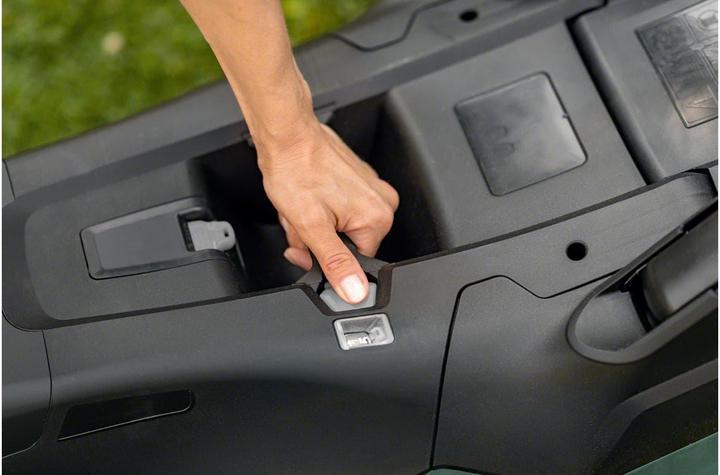 Actual product image Bosch Home & Garden UniversalRotak 36-550 (Rechargeable battery operated)