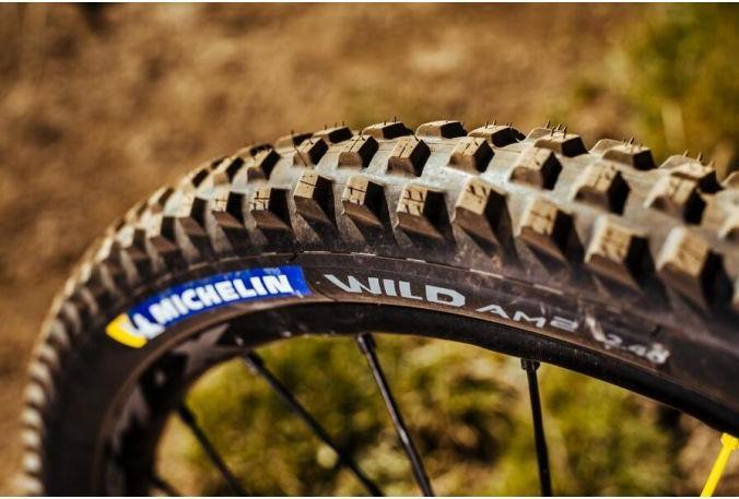 Produktbild Michelin Wild AM2 Competition Line (27.5 x 2.40, 61-584)