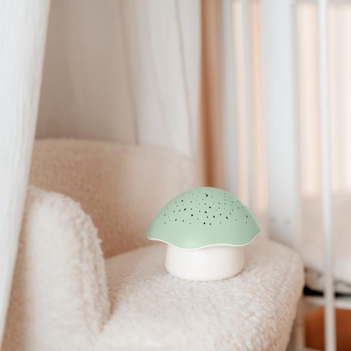 Produktbild Pabobo Musikalischer Sternenhimmelprojektor mit Geräusch- und Schreisensor für Babys Mushroom 0+