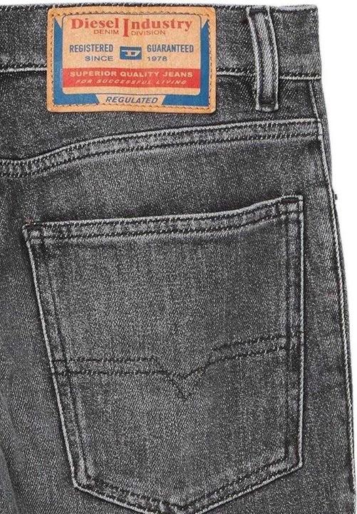 Produktbild Diesel 2023 DFinitive Jeans (31)