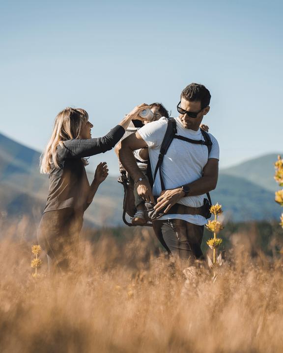 Actual product image Babymoov Kindertrage Moov and Hike inkl. Regenschutz