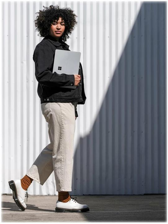Actual product image Microsoft Surface Laptop Studio 2 for business (14.40", Intel Core i7-13800H, 16 GB, 512 GB, CH)
