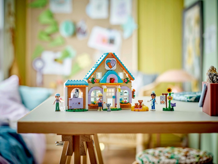 Produktbild LEGO Tierarztpraxis für Pferde und Haustiere (42651, LEGO Friends)