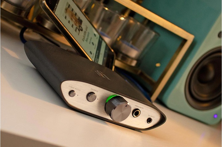 Immagine prodotto iFi Audio Zen Dac V2 (interruttore di guadagno, Potenziamento dei bassi, USB-DAC)
