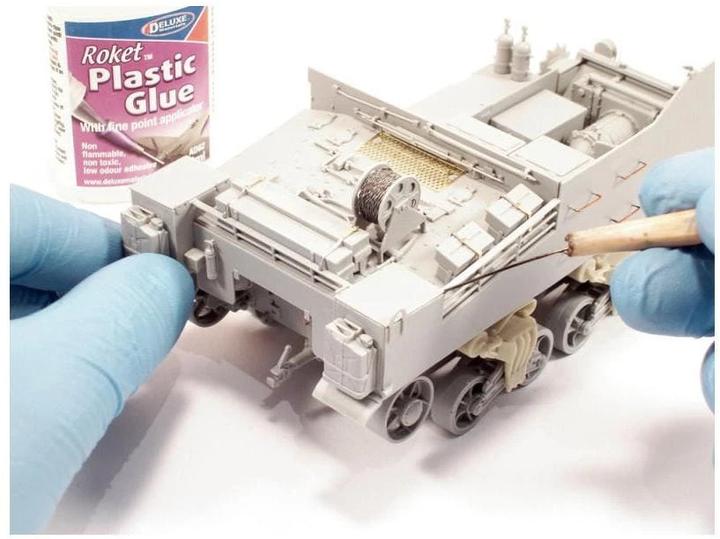 Produktbild Deluxe Materials Roket Plastic Glue 30ml (40 g, 30 ml)