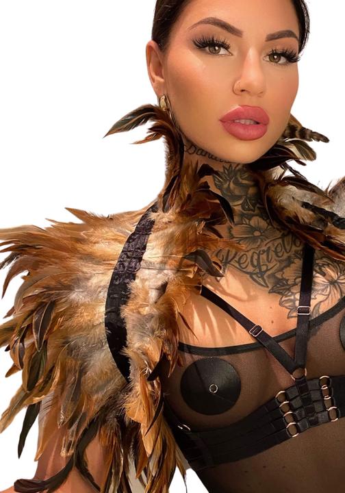 Kinky Diva Feather Shoulder Wrap (One size)