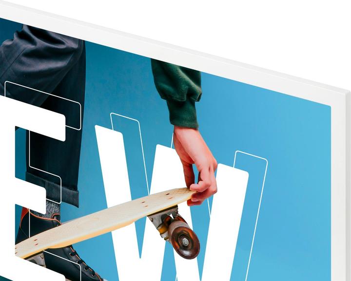 Actual product image Samsung EM32DX 32IN E-PAPER (2560 x 1440 pixels, 31.50")