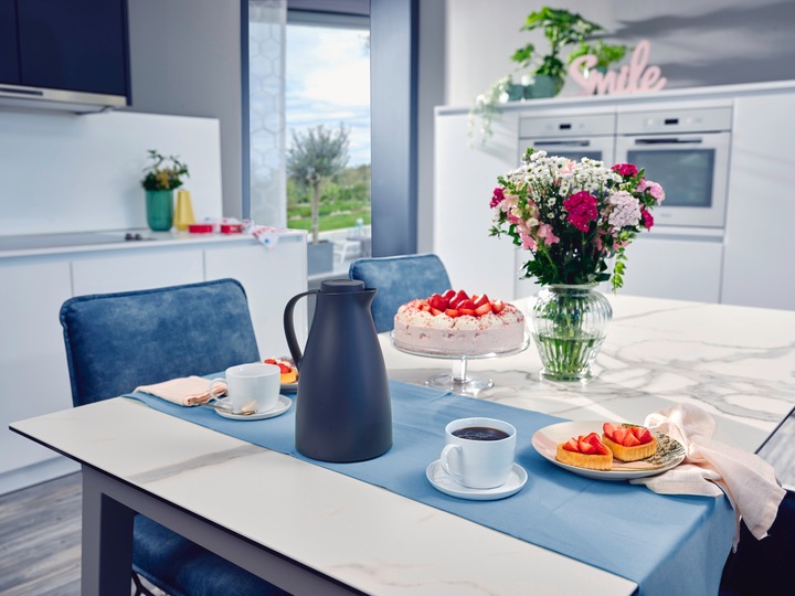 Produktbild Leifheit Isolierkanne Harmonic 1 l dunkelblau (1 l)