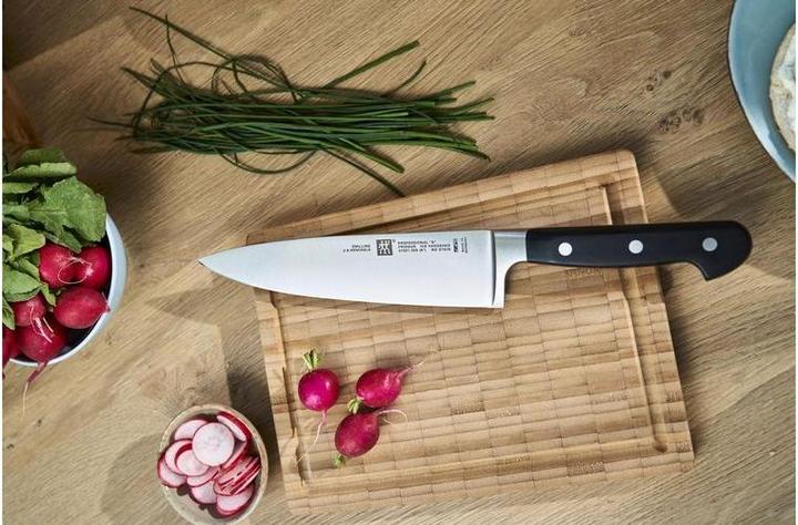 Actual product image Zwilling Professional S (20 cm)