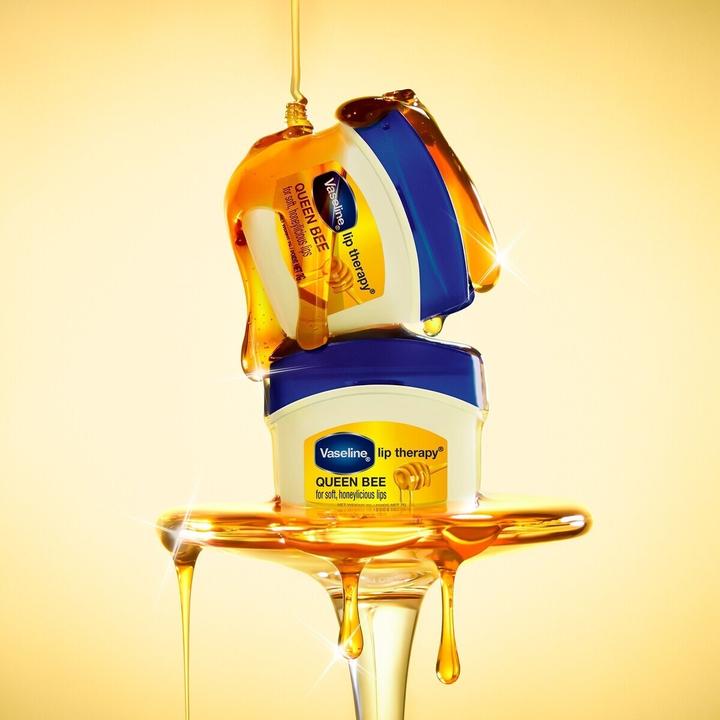 Actual product image Vaseline Queen Bee (Lip balm)