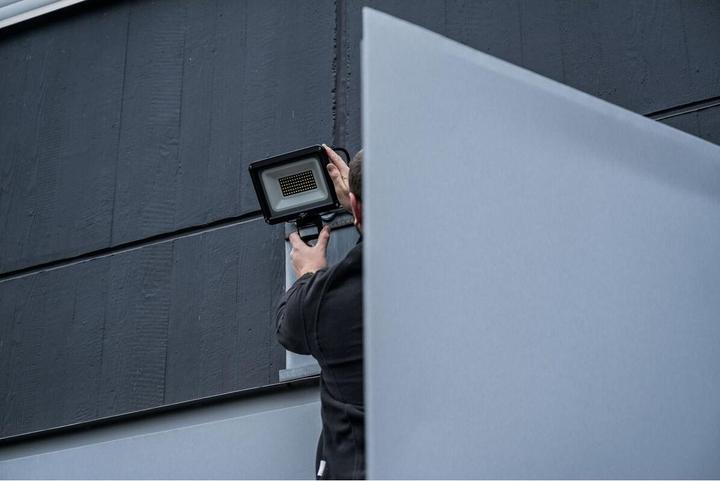 Produktbild Brennenstuhl Jaro 7060 P (5800 lm)