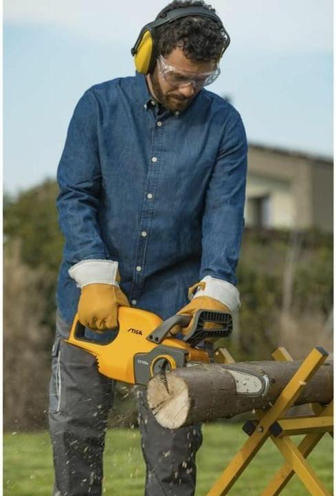 Actual product image Stiga CS 100e Battery chain saw incl. battery, incl. charger Bar length 250mm (Battery chain saw)