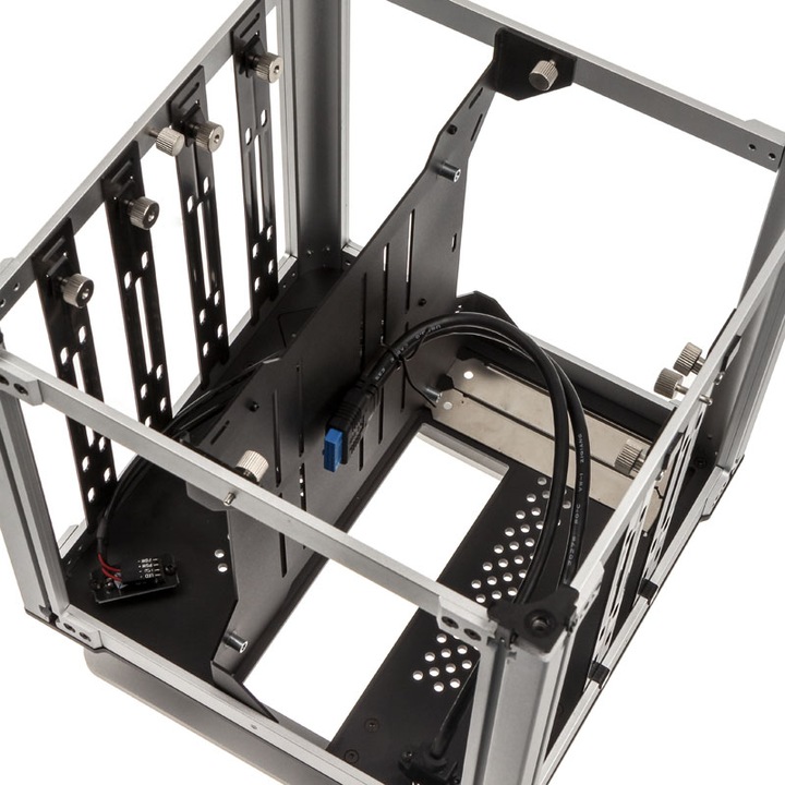 Actual product image Streacom DB4 Fanless Cube (Mini-ITX)
