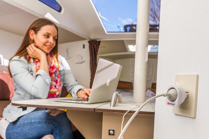 Produktbild Skross Reiseadapter