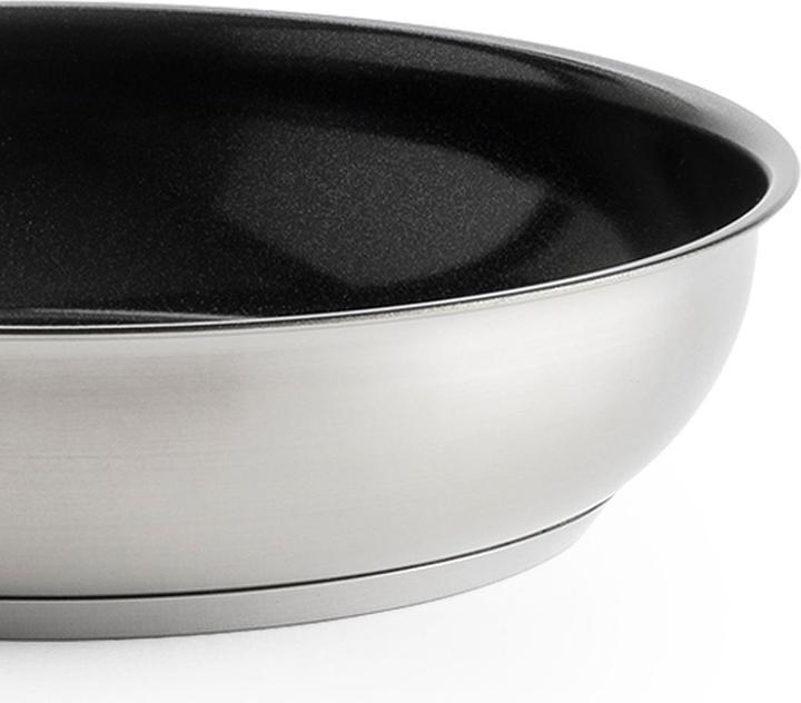 Actual product image KitchenAid Patelnie stalowe z powłoką 20 + 24 + 28 cm (28 cm, Pan set + pot set, Stainless steel)