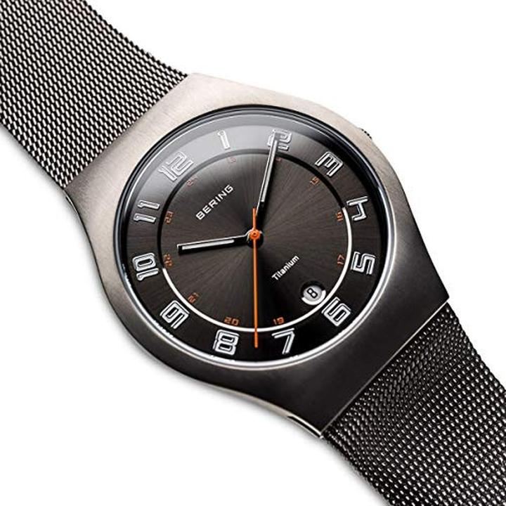 Produktbild Bering Titanium (Analoguhr, 37 mm)