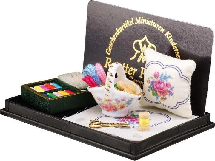 Produktbild Reutter 001.326/6 - Näharbeit, Miniatur