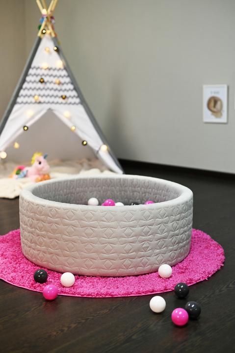 Produktbild Knorrtoys Bällebad soft - "Cosy geo grey" - 300 balls creme/grey/rose (ca. 6cm Durchmesser)