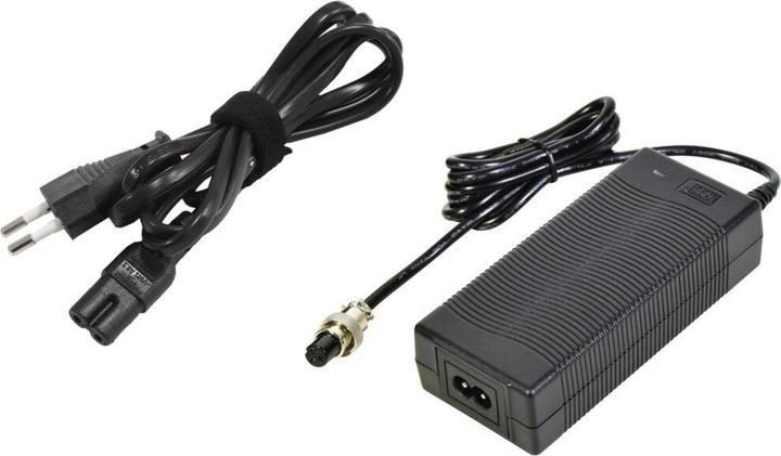 Stier Oplaadkabel / netadapter voor oplaadbare LED torenschijnwerper 360° 3500 lumen 36W (3-pins) (3500 lm)