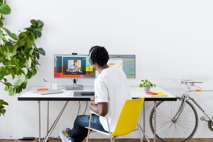 Actual product image HP Elite display E243d (1920 x 1080 pixels, 23.80")