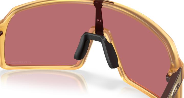 Actual product image Oakley Sutro Sonnenbrille Matte Trans Light Curry / Prizm Dark Golf (Matte Trans Light Curry, PRIZM DARK GOLF)