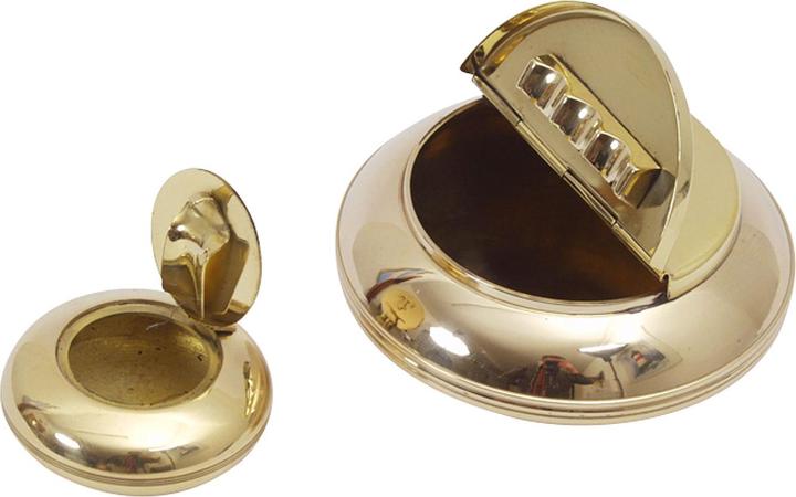 Actual product image Compass Folding ashtray