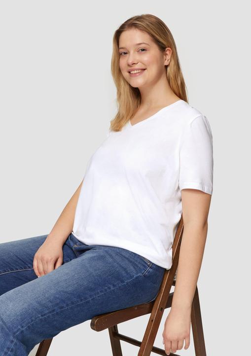 Actual product image S.Oliver T-Shirt T-Shirt mit V-Ausschnitt (44)