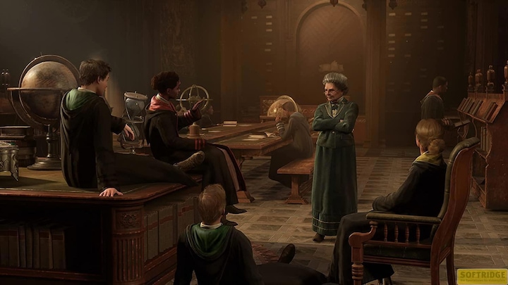 Produktbild WB Hogwarts Legacy (PS4, DE)