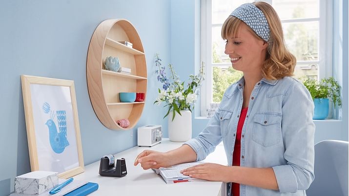 Actual product image tesa EASY CUT SMART adhesive tape dispenser for tables, with anti-slip technology, incl. 1 roll of
