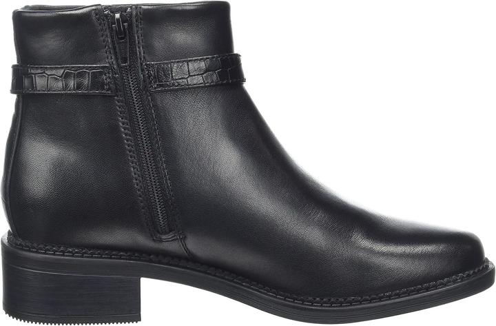 Actual product image Clarks Maye Grace Chelsea Boots (35.5)