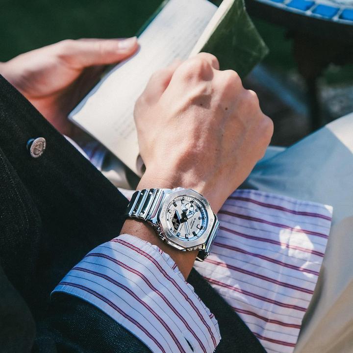 Produktbild Casio GM-2100YM-8AER (Chronograph, 49.30 mm)